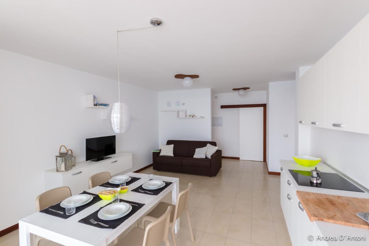 Apartamento Las Rochas Mindelo Esterno foto