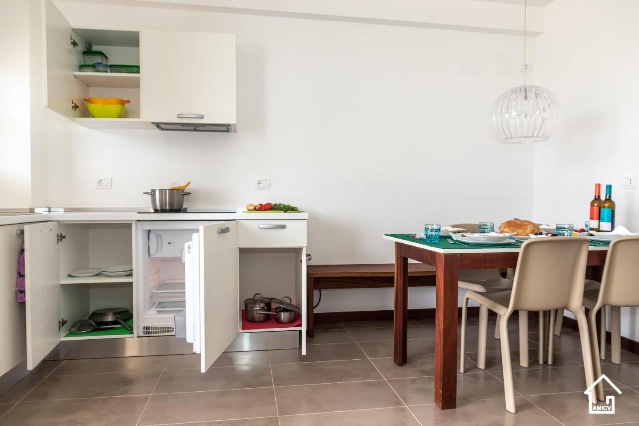 Apartamento Las Rochas Mindelo Esterno foto